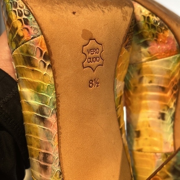 Charles David Sz 8.5 Snakeskin Pumps Heels - Picture 12 of 13